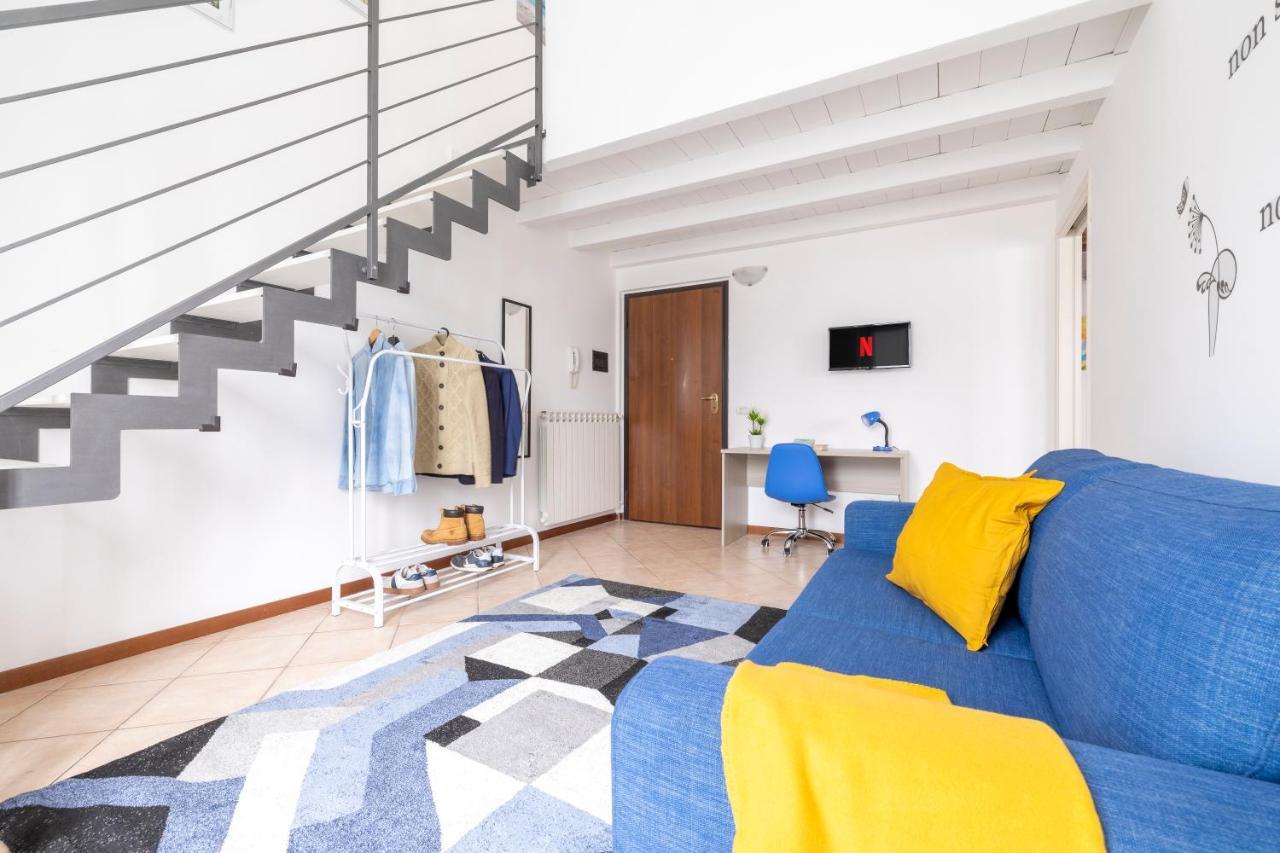 10' Da Malpensa & 1' Dalla Stazione TreniShuttle Apartment Somma Lombardo Bagian luar foto